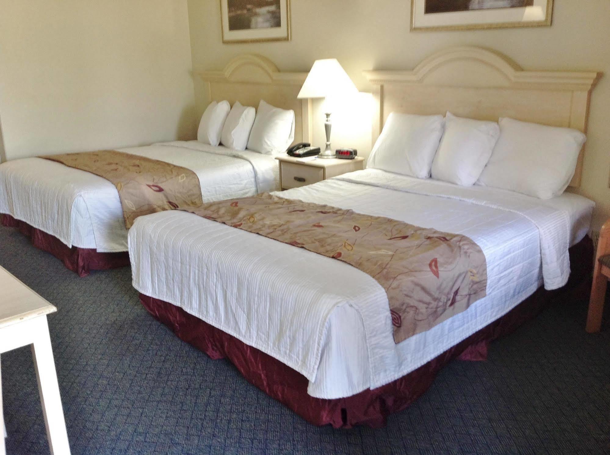 Americas Best Value Inn West Columbia Exterior photo