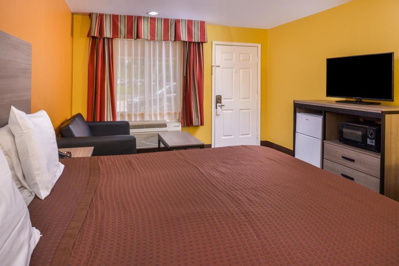 Americas Best Value Inn West Columbia Exterior photo